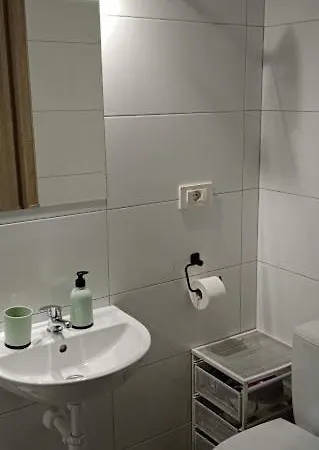 Nad Jeziorem Habitación en casa particular Maniowy