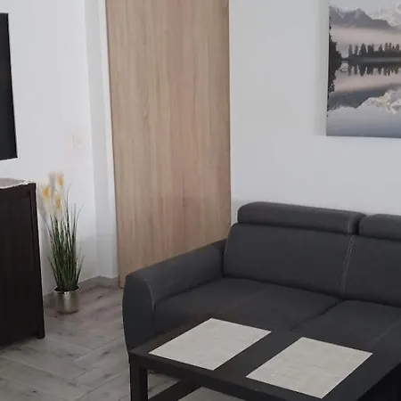 Nad Jeziorem Habitación en casa particular Maniowy
